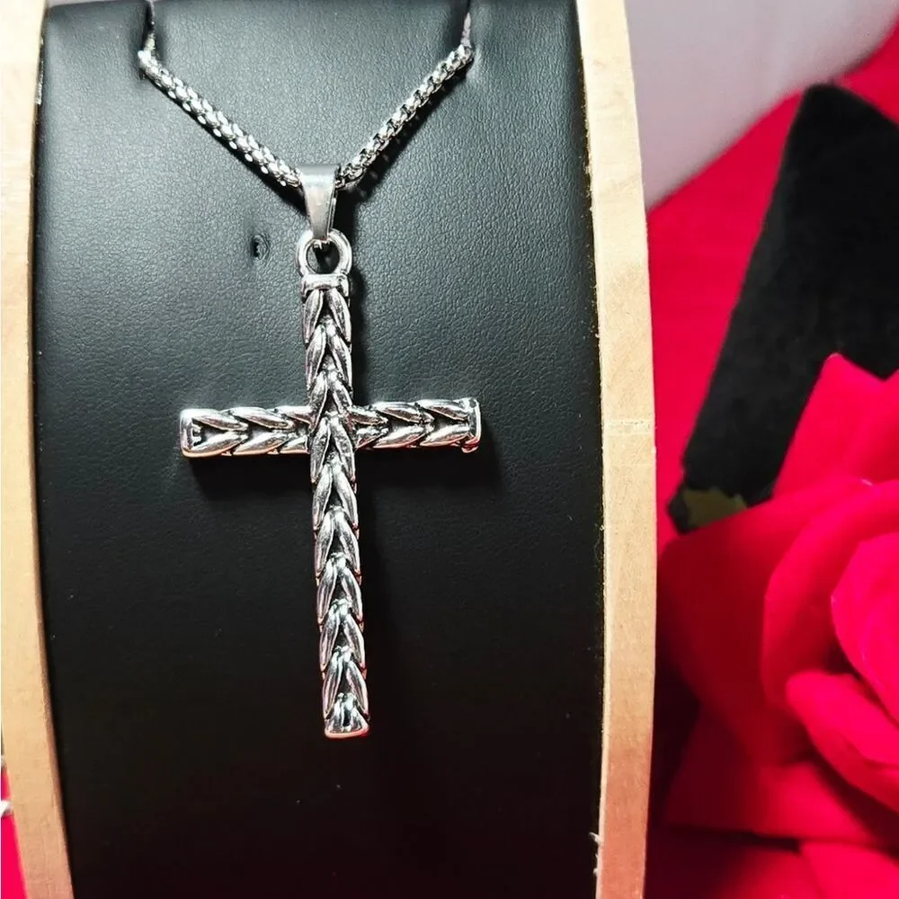 Silver Twisted Rope Cross Pendant Necklace Stainless Steel 23